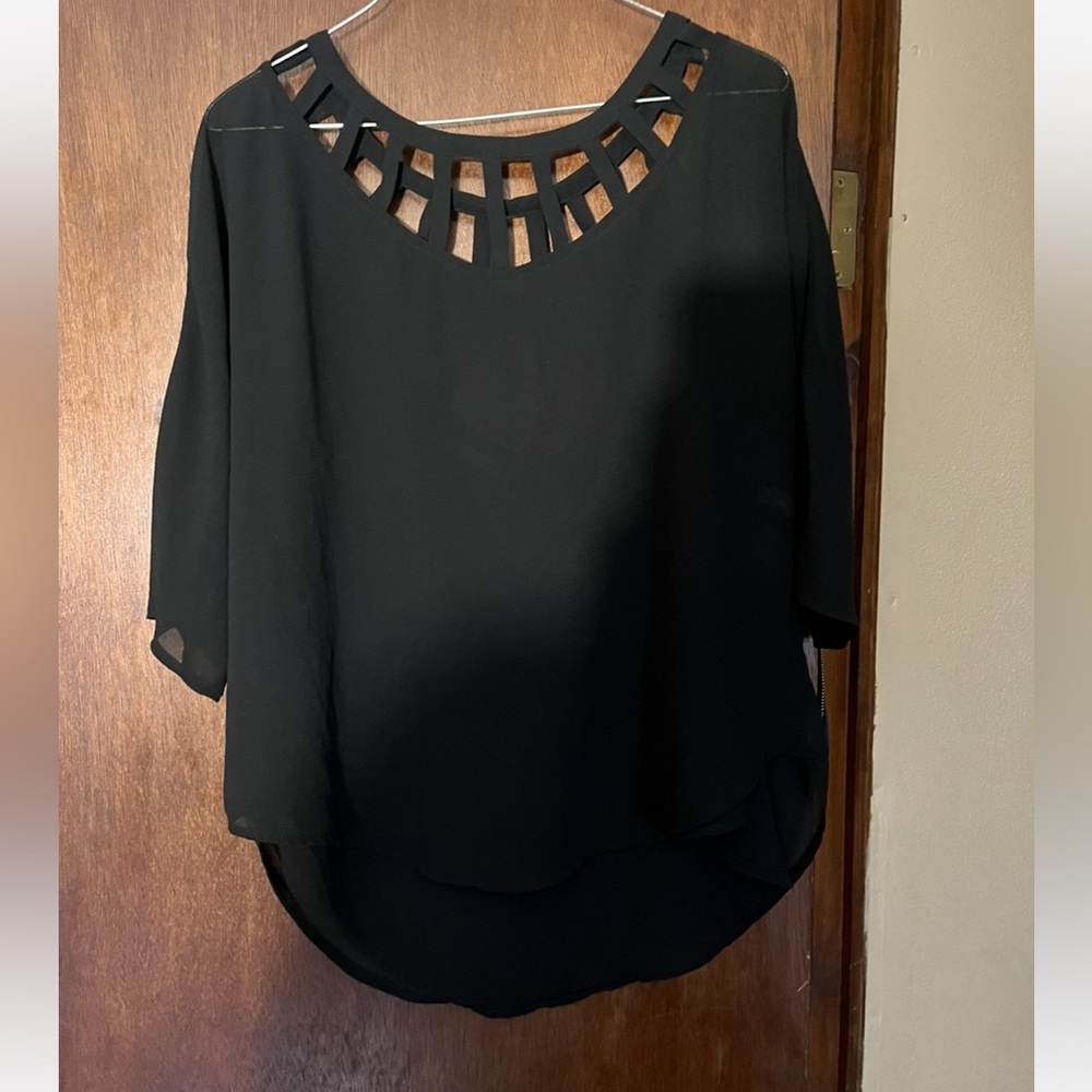 Black top size large maurices